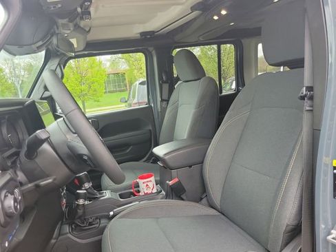 Used 2025 Jeep Wrangler Unlimited Sport S 4xe AWD/4WD image 5