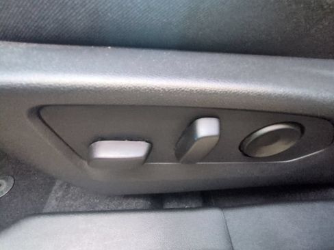 Used 2021 Buick Envision Essence w/ Technology Package I AWD/4WD image 9