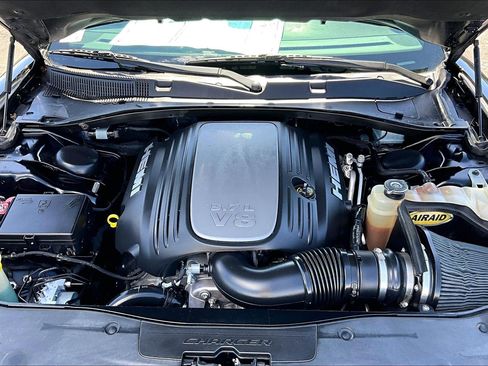 Used 2018 Dodge Charger R/T RWD image 9