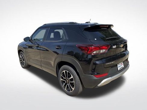 Used 2025 Chevrolet TrailBlazer LT FWD image 7