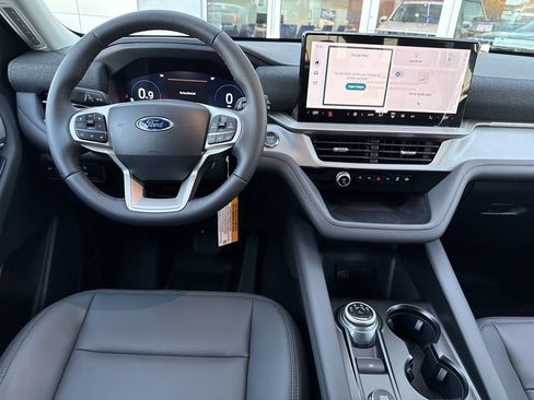New 2026 Ford Explorer Active w/ Active Comfort Package RWD image 32