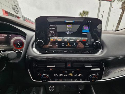 Used 2023 Nissan Rogue Platinum w/ Platinum Premium Package image 27