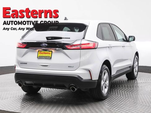 Used 2020 Ford Edge SE image 5