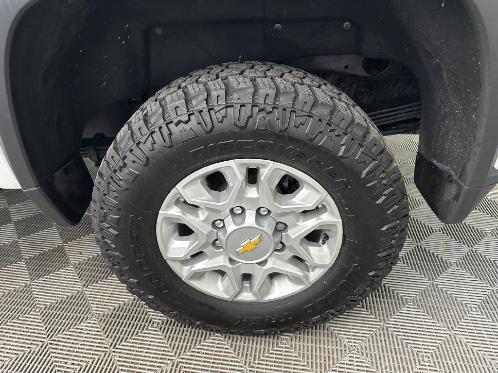 Used 2025 Chevrolet Silverado 2500 LT AWD/4WD image 20