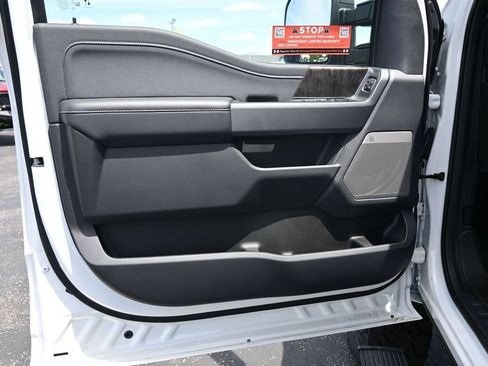 New 2026 Ford F250 Lariat w/ Black Appearance Package AWD/4WD image 27