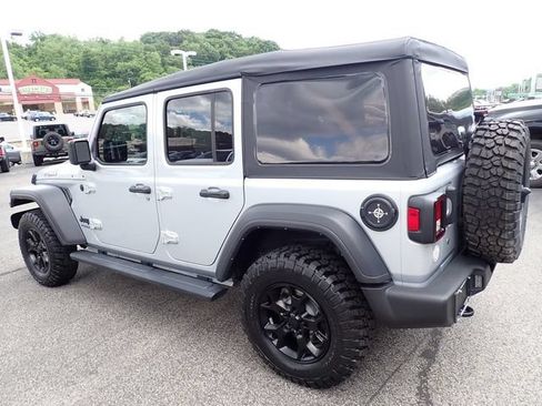 Used 2022 Jeep Wrangler Unlimited Sport AWD/4WD image 3