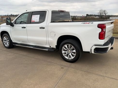Used 2020 Chevrolet Silverado 1500 Custom w/ Custom Max Trailering Package image 6