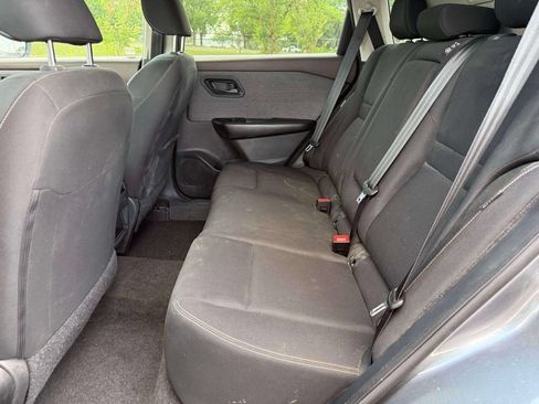 Used 2023 Nissan Rogue S AWD/4WD image 12