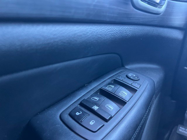 Used 2021 Jeep Grand Cherokee Laredo AWD/4WD image 22