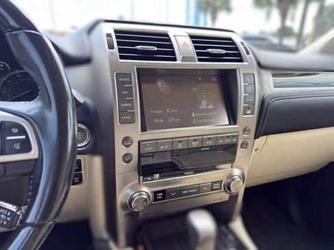 Used 2020 Lexus GX 460 Premium w/ Premium Package AWD/4WD image 14
