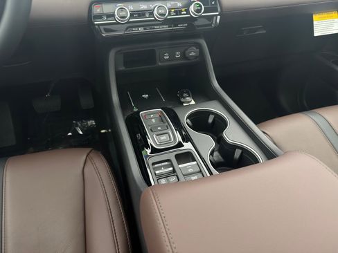 Used 2026 Honda Pilot Touring image 17