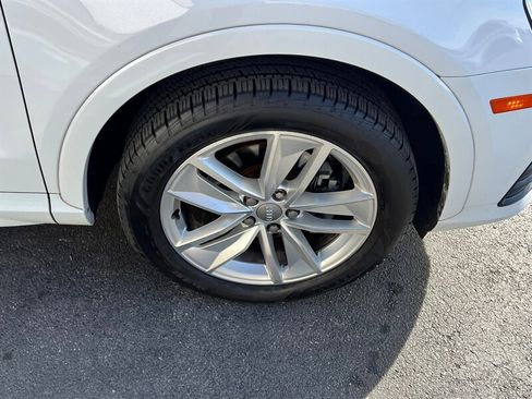 Used 2018 Audi Q3 2.0T Premium w/ Convenience Package image 11