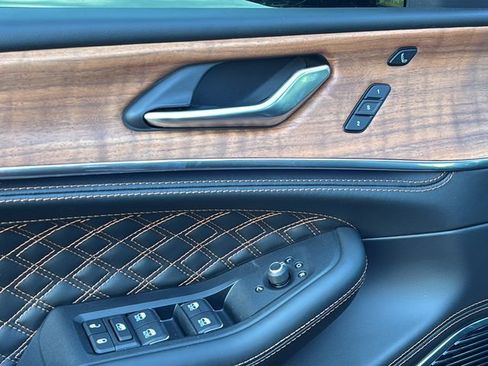 New 2025 Jeep Grand Cherokee L Summit image 16