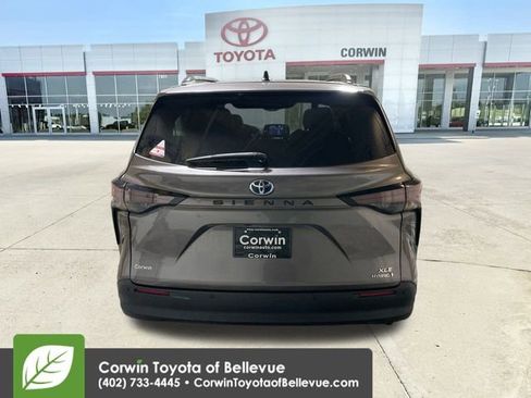Certified 2024 Toyota Sienna XLE image 7
