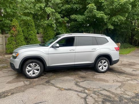 Used 2018 Volkswagen Atlas SE AWD/4WD image 2