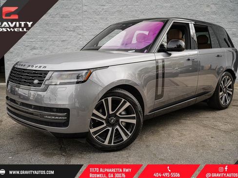 Used 2023 Land Rover Range Rover SE image 1