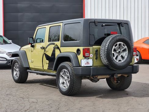 Used 2013 Jeep Wrangler Unlimited Rubicon w/ Connectivity Group AWD/4WD image 11