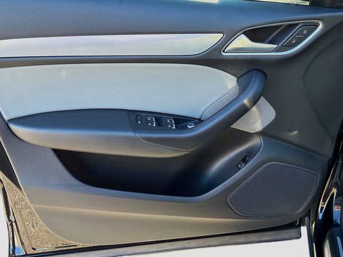 Used 2018 Audi Q3 2.0T Premium image 21