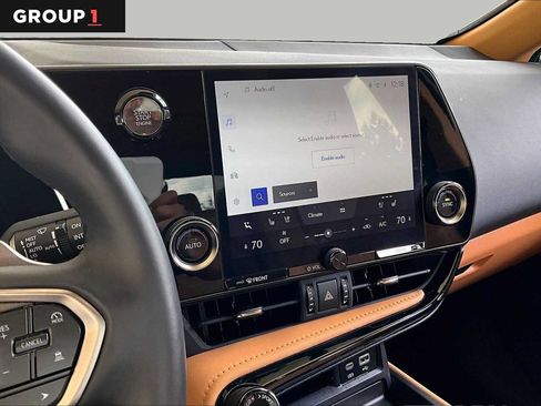 Used 2024 Lexus NX 250 FWD image 6