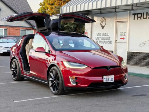 Used 2016 Tesla Model X Performance AWD/4WD image 6