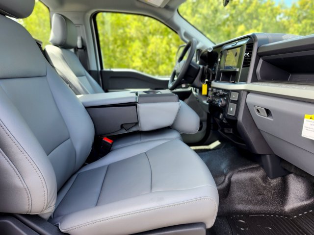 New 2026 Ford F550 4x4 Regular Cab Super Duty image 10