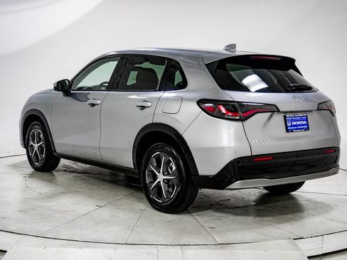 Used 2023 Honda HR-V EX-L image 6
