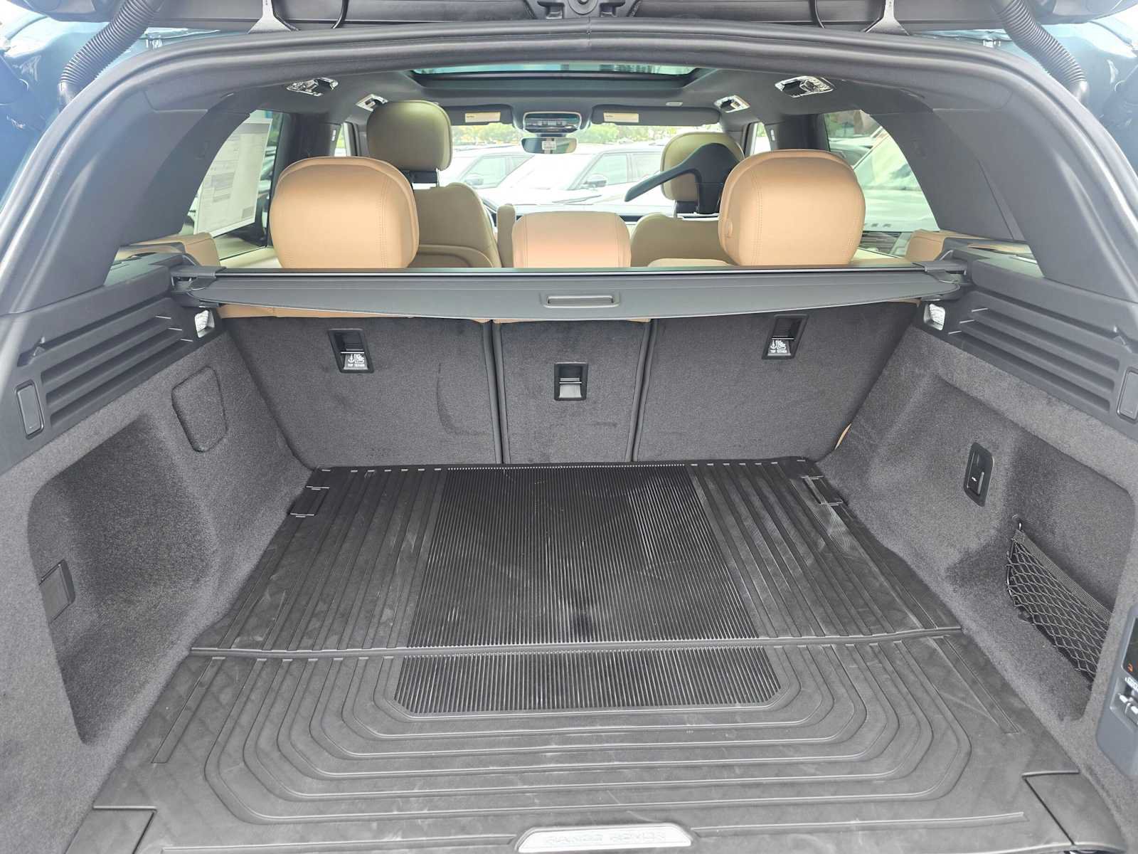 New 2027 Land Rover Range Rover Sport SE AWD/4WD image 15