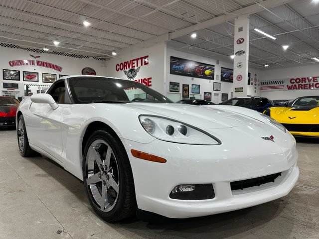 Used 2007 Chevrolet Corvette Coupe w/ Preferred Equipment Group RWD image 14