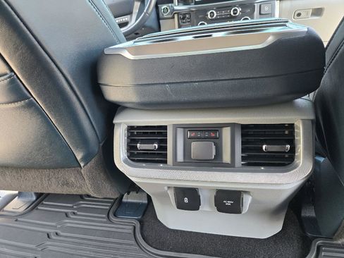 Used 2022 Ford F150 Limited image 30