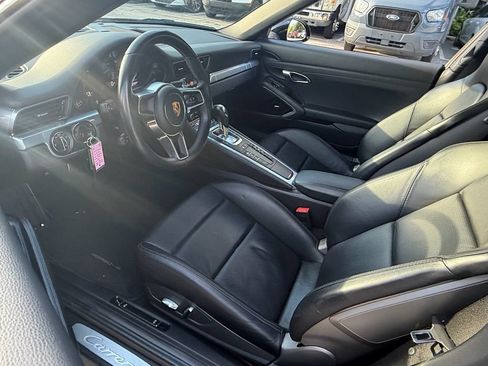 Used 2018 Porsche 911 Carrera RWD image 10