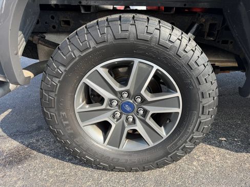 Used 2016 Ford F150 XLT w/ Equipment Group 302A Luxury AWD/4WD image 47
