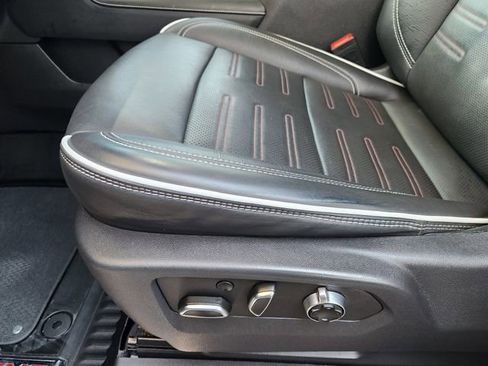 Used 2025 GMC Sierra 1500 AT4X image 21