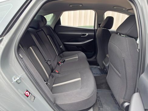 Used 2022 Hyundai Sonata SEL w/ Preferred Accessory Package FWD image 34