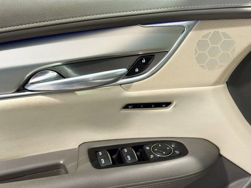 Certified 2019 Cadillac XT5 Premium Luxury FWD image 10