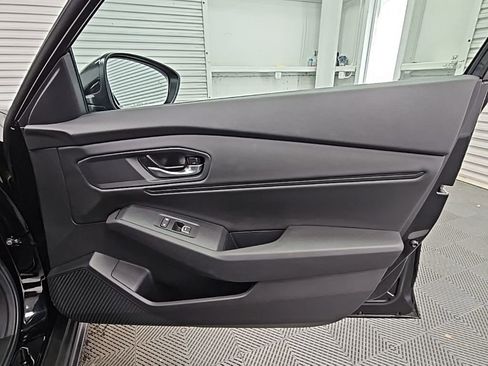 Used 2025 Honda Accord SE image 37