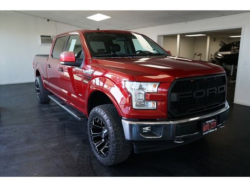 Used 2017 Ford F150 Lariat w/ Equipment Group 502A Luxury image 9