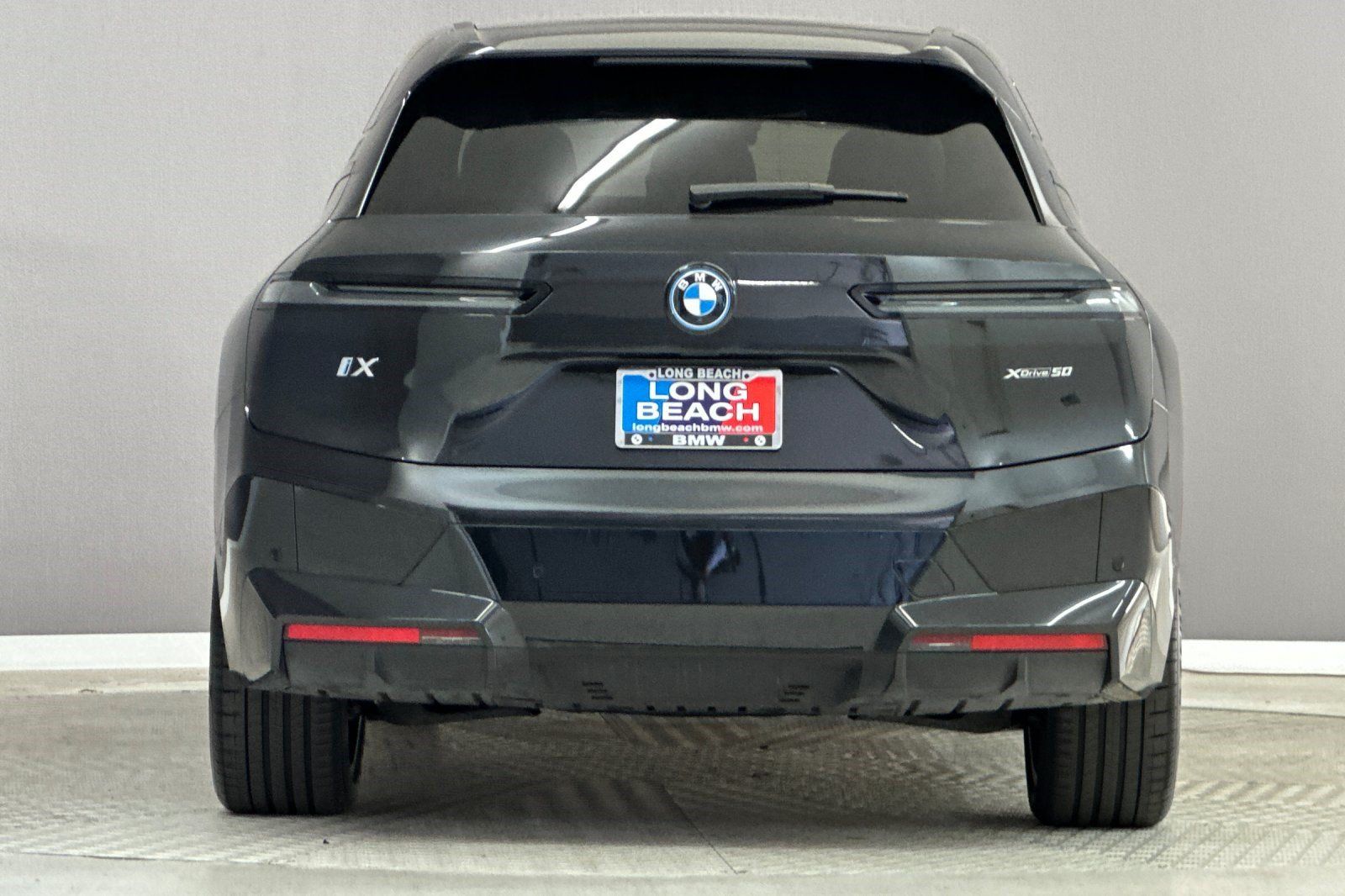 Certified 2024 BMW iX xDrive50 w/ Premium Package AWD/4WD image 10