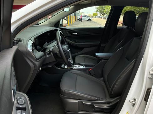 Used 2025 Buick Encore GX Preferred FWD image 10