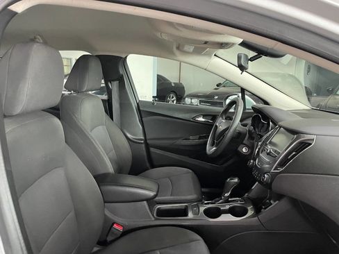 Used 2018 Chevrolet Cruze LT image 26
