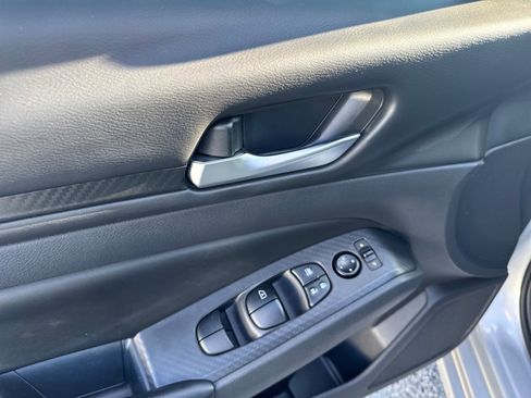 Certified 2022 Nissan Altima 2.5 S image 11