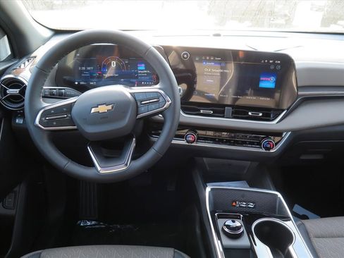 New 2026 Chevrolet Equinox LT w/ Convenience Package II image 13