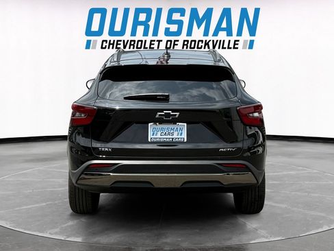 New 2026 Chevrolet Trax ACTIV w/ Sunroof Package FWD image 5