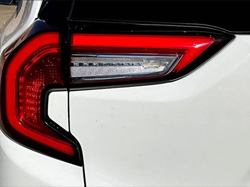 Used 2022 GMC Terrain SLE image 30