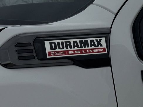 Used 2024 GMC Sierra 2500 AT4 w/ AT4 Preferred Package image 10