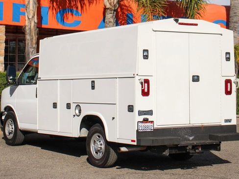 Used 2019 Chevrolet Express 3500 w/ Power Convenience Package image 6