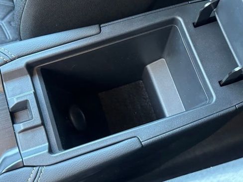 Certified 2025 Nissan Kicks SV image 20