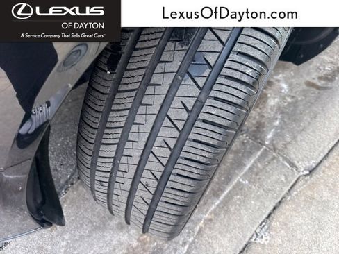 Used 2024 Volvo XC60 B5 Plus image 9