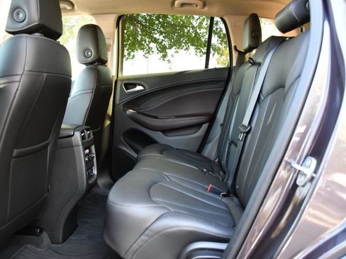 Used 2017 Buick Envision Essence image 18