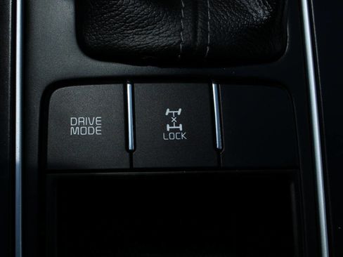 Used 2018 Kia Sorento LX image 41