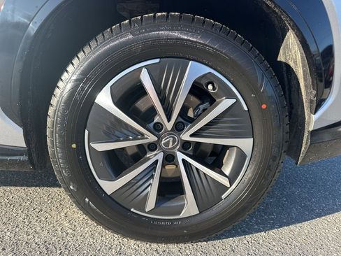 Used 2024 Lexus RZ 300e Premium image 31